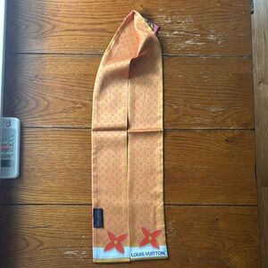 Louis Vuitton 100% silk scarf/twilly/bandeau Pre Loved